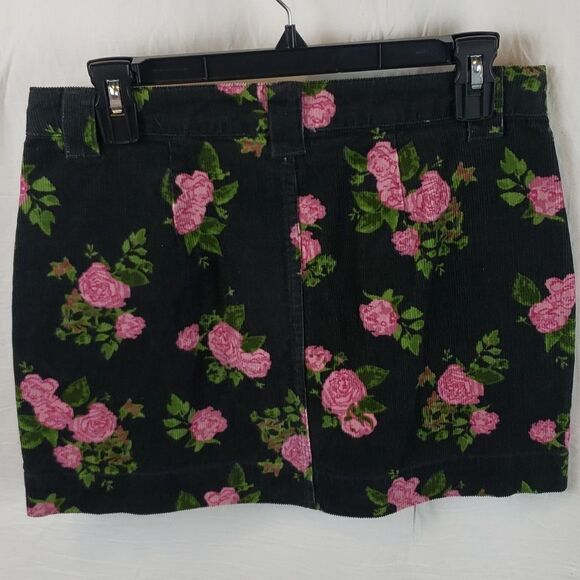 Wild Fable Women's 4 Black Corduroy Roses Mini Skirt - Picture 6 of 10